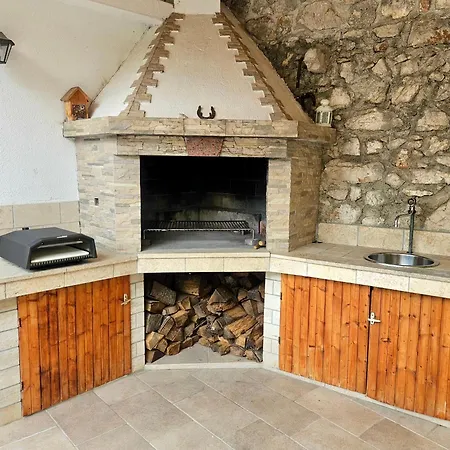Casa de Férias Barac Family Grižane